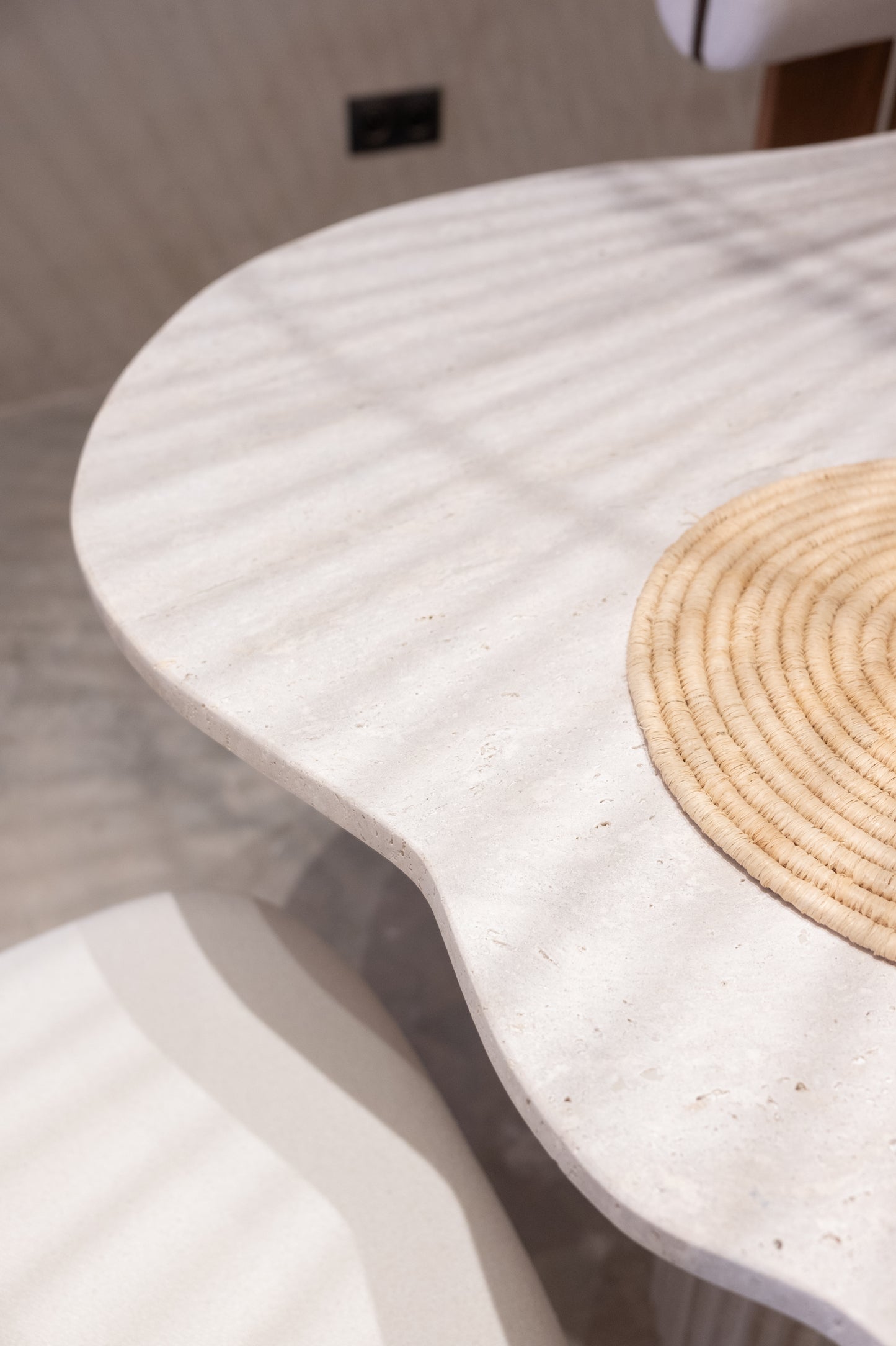 Table de Salle à Manger en Marbre Travertin - VENUS